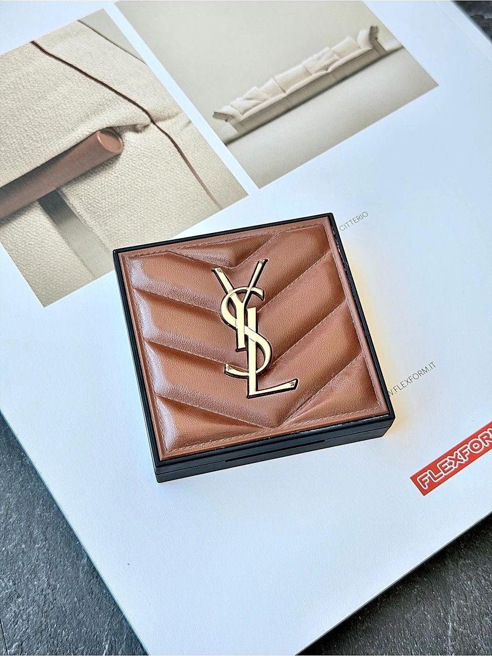 Yves Saint Laurent All Hours 24H Hyper Sunkissed Glow Bronzer Powder Compact in